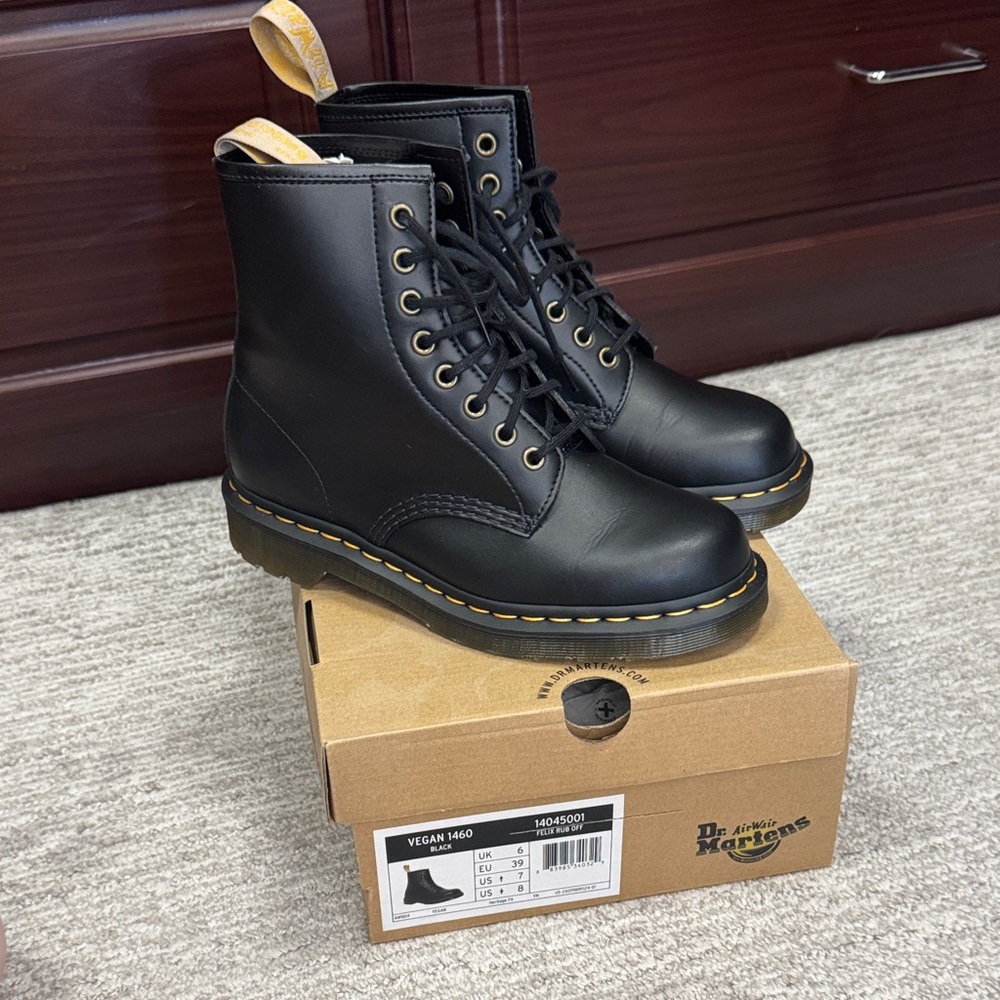Dr. Martens Black Vegan leather 1460 Boots